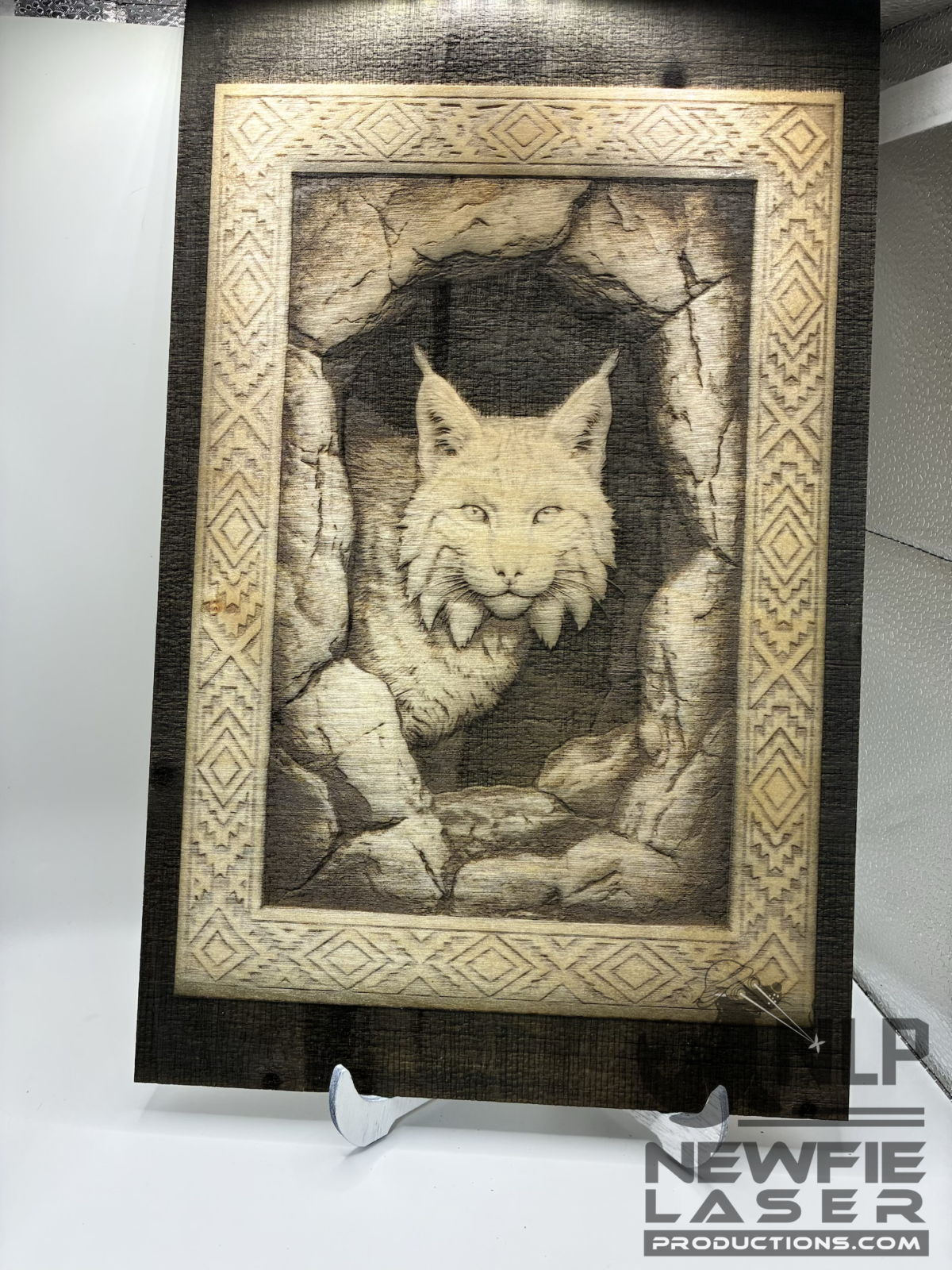 DEEP LASER ENGRAVE LYNX IN CAVE INCLUDES STAND 11x14