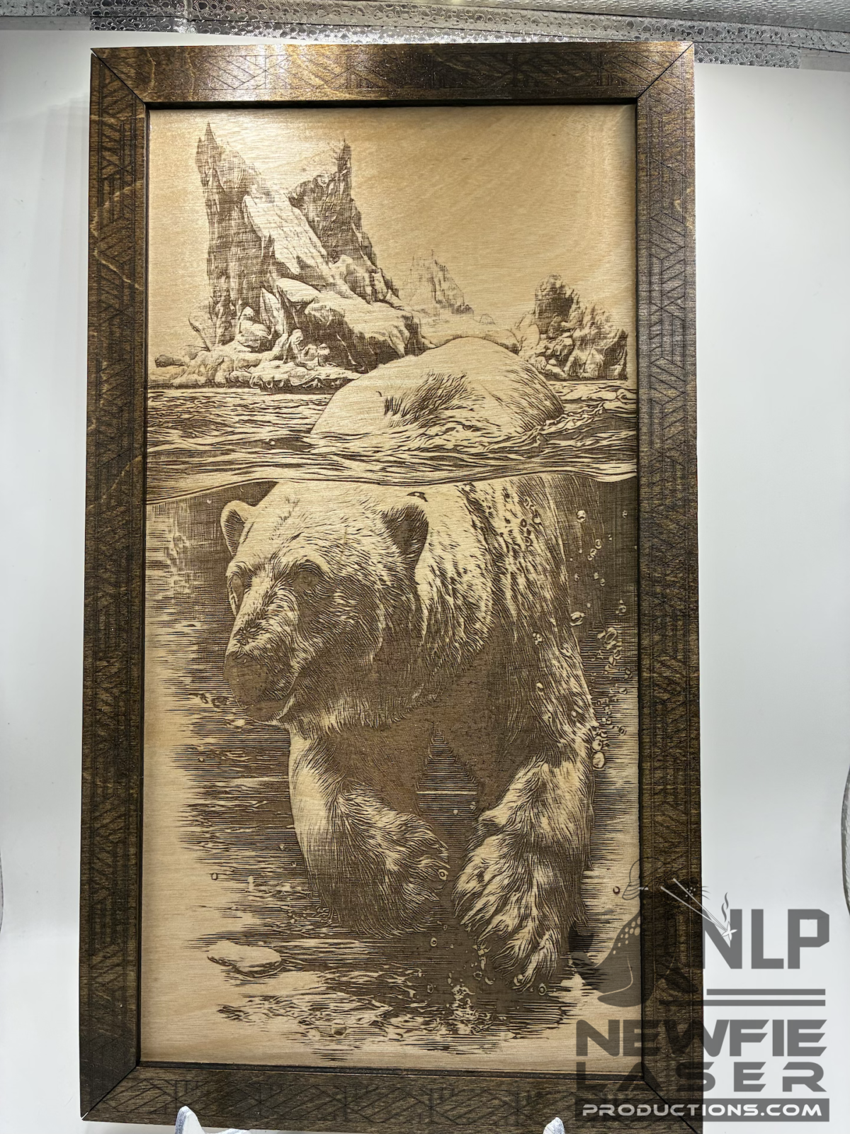 DEEP LASER ENGRAING POLO BEAR DIVING INTO WATER STAIN STANDS INCLUDED 10X14